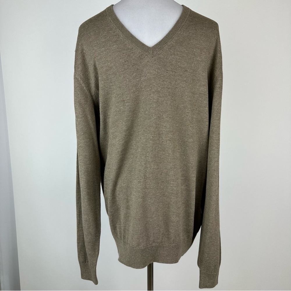 Montego Neutral V Neck Sweater Size Large